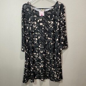 5 for $25 Yelete geometric print dress gray black